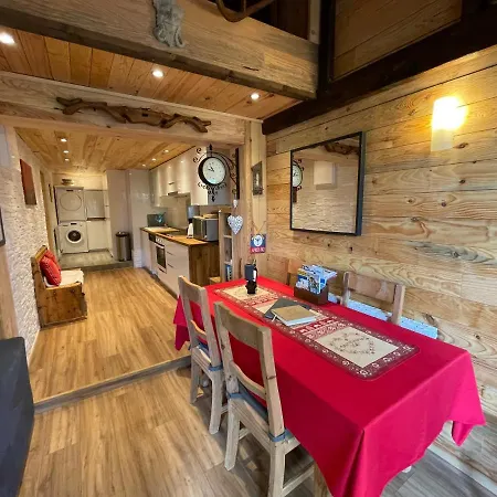 Alpstuga Le Doux Si, Large Self-contained Apartment, 2km From Doucy-combelouviere And Close To Valmorel *